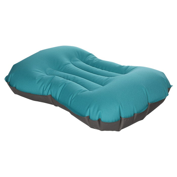 Ilmatäytteinen kevyt retkityyny