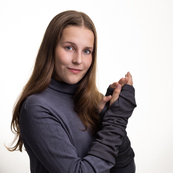 Tummanharmaat merinovillaiset ranteenlämmittimet