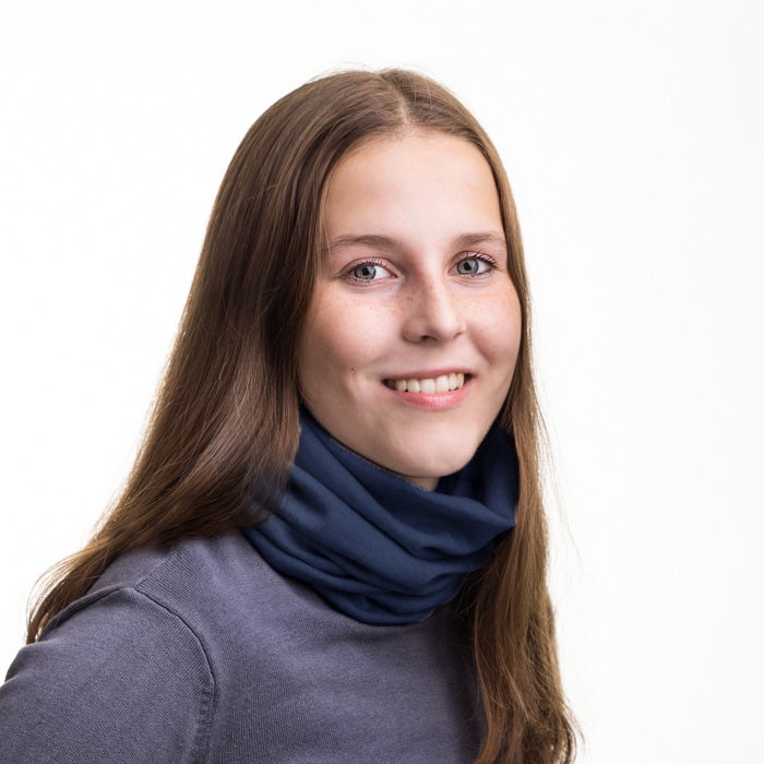 Farkkusininen merinovillainen tuubihuivi