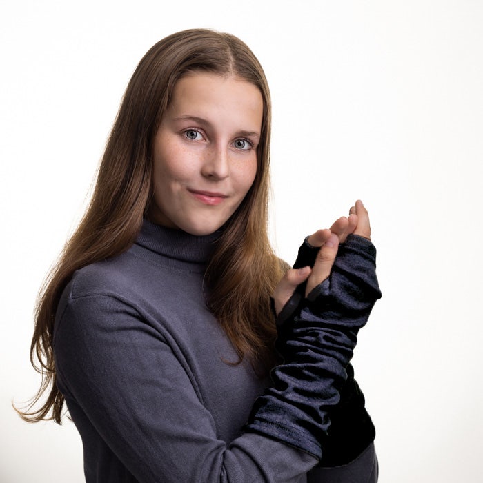 Farkkusiniset merinovillaiset ranteenlämmittimet.