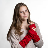 Punaiset merinovillaiset ranteenlämmittimet