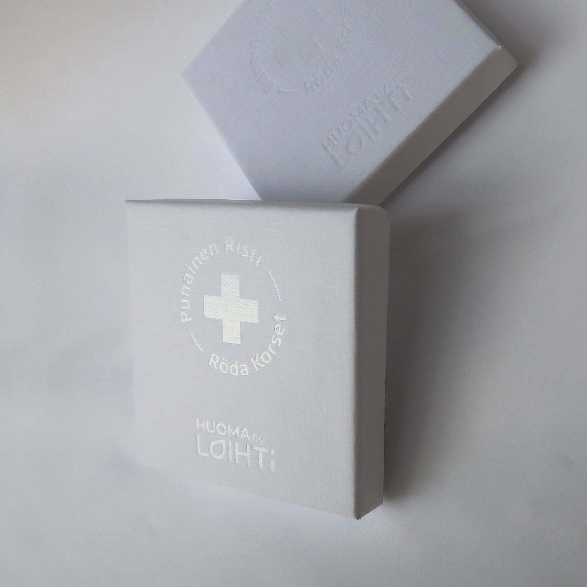 Huoma hängande örhängen, röda med guldförgyllda delar